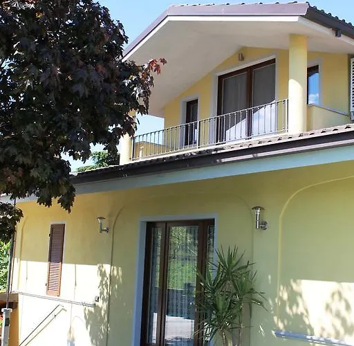 Agriturismo Foravia Country house